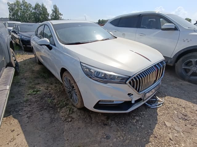 Hongqi H5 - 2