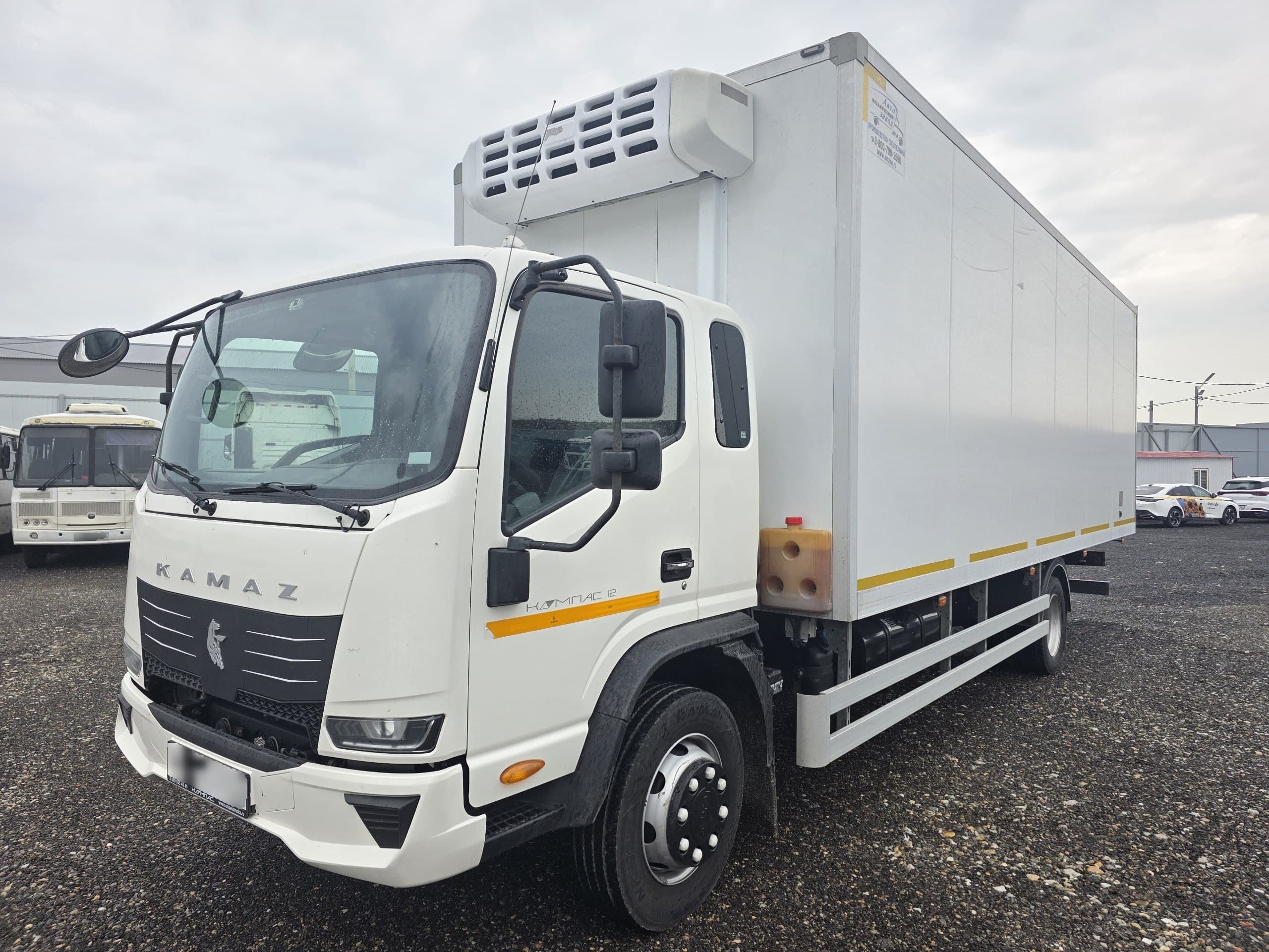 Автомеханический Завод 5758* на шасси КамАЗ 43082 4x2 Изотермический/рефрижератор - 1
