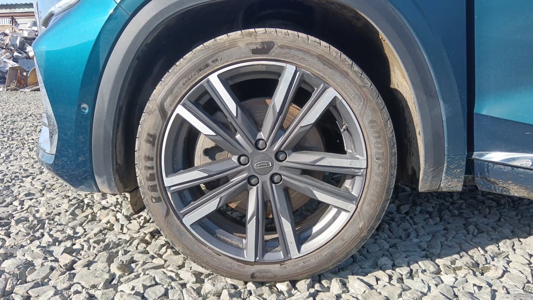 Geely Monjaro - 9