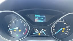 Ford Focus Sedan - 6