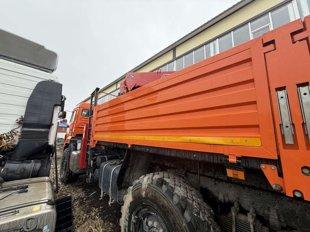 Кран Центр "Камаз" 6591* на шасси КамАЗ 43118 6x6 Бортовой с КМУ - 4