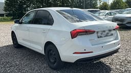 Skoda Rapid - 4