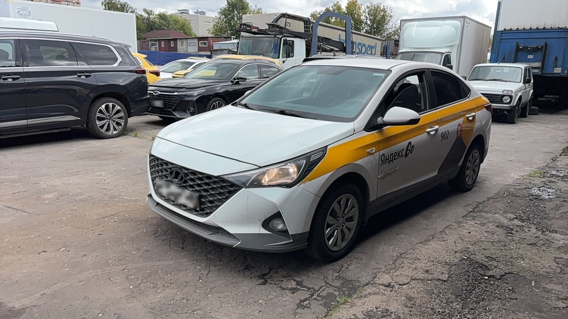 Hyundai Solaris - 1