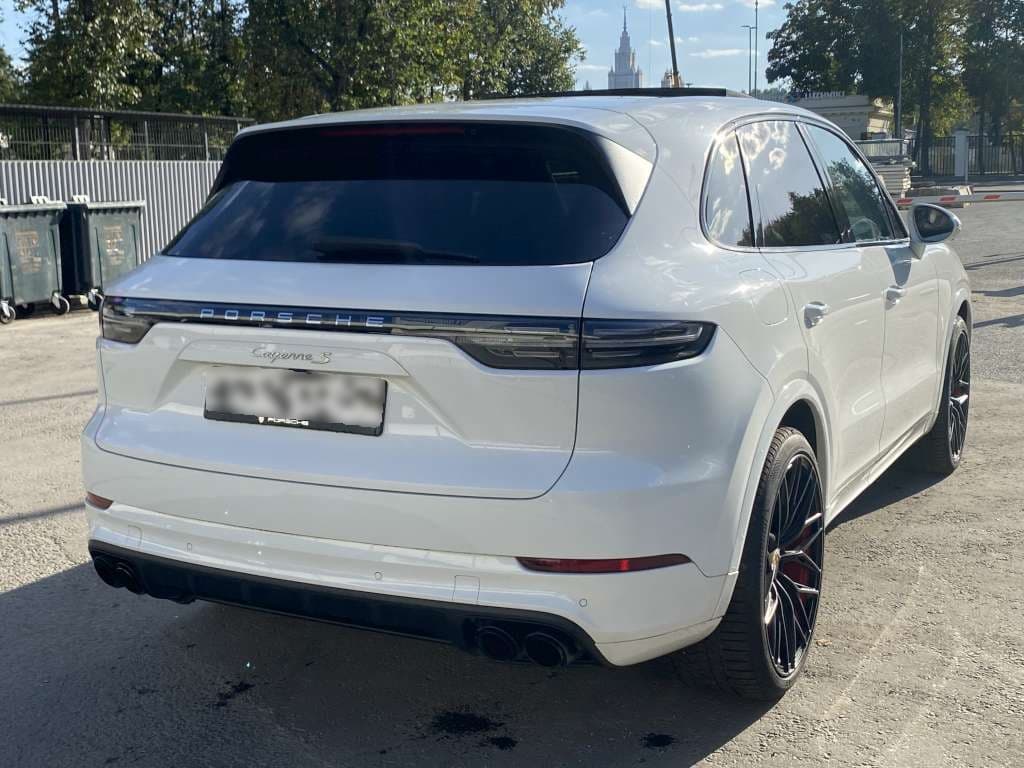 Porsche Cayenne - 3