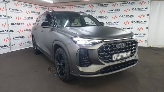 Audi Q6 - 2