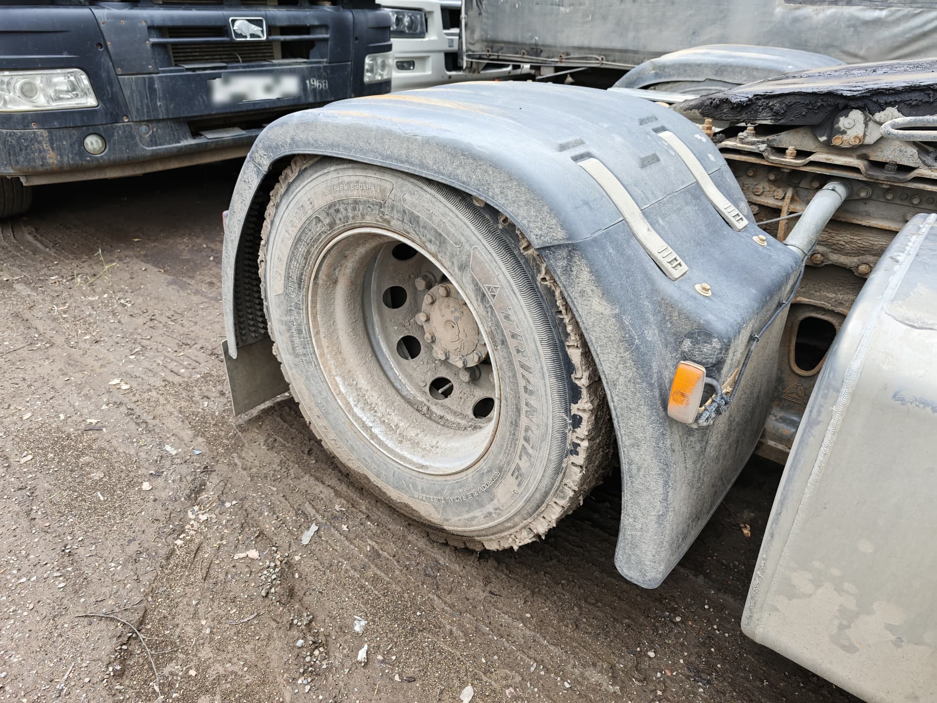 Sitrak C7H 4x2 Седельный тягач - 8