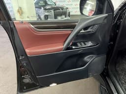 Lexus LX 570 - 8
