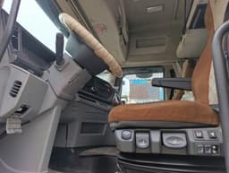 Dongfeng DFH 4x2 Седельный тягач - 6