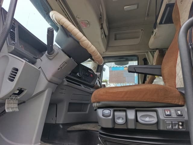 Dongfeng DFH 4x2 Седельный тягач - 6