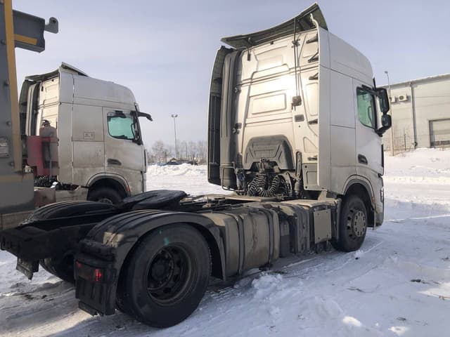 Shacman (Shaanxi) SX* 4x2 Седельный тягач - 3
