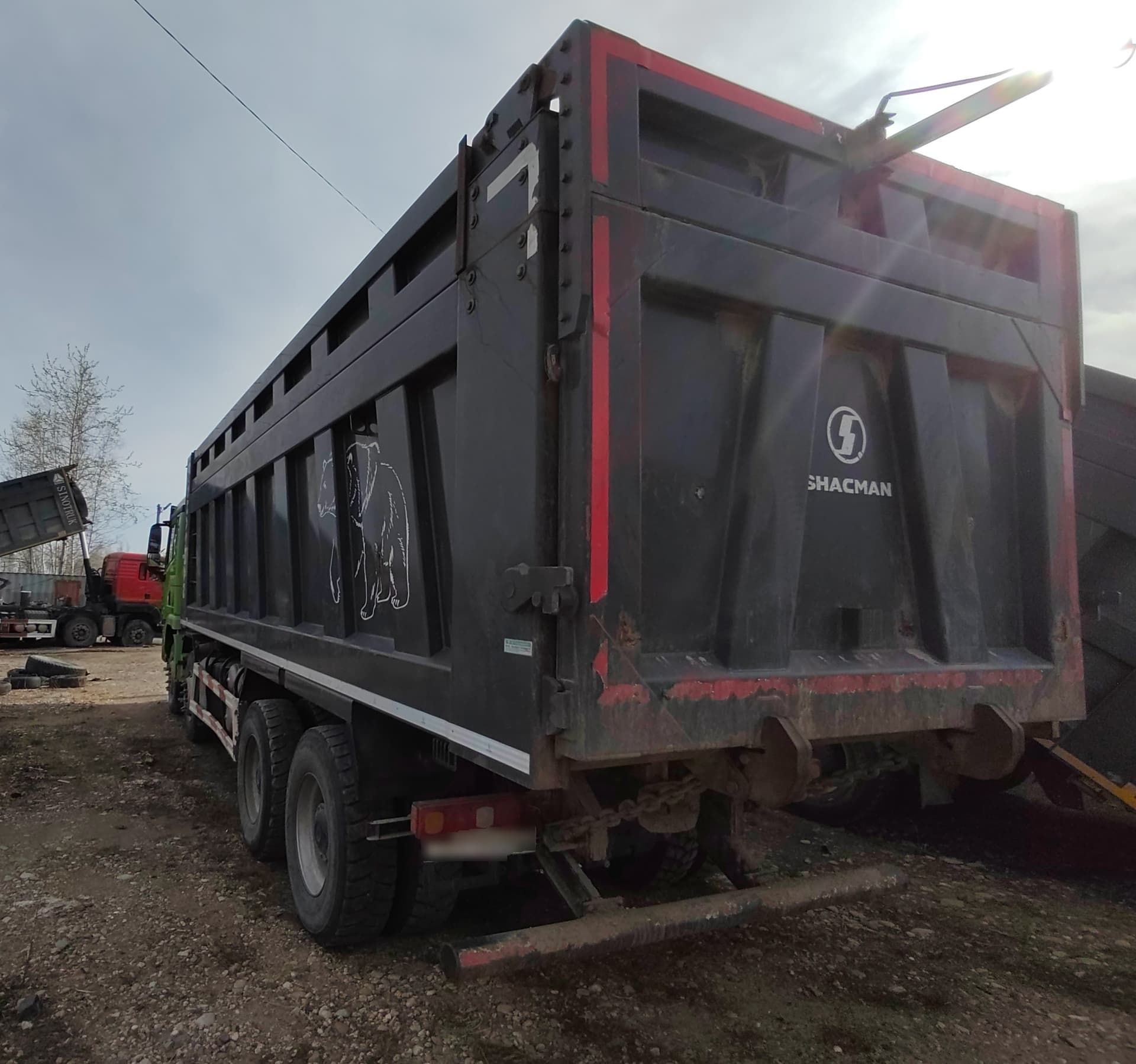 Shacman (Shaanxi) SX* 8x4 Самосвал - 3
