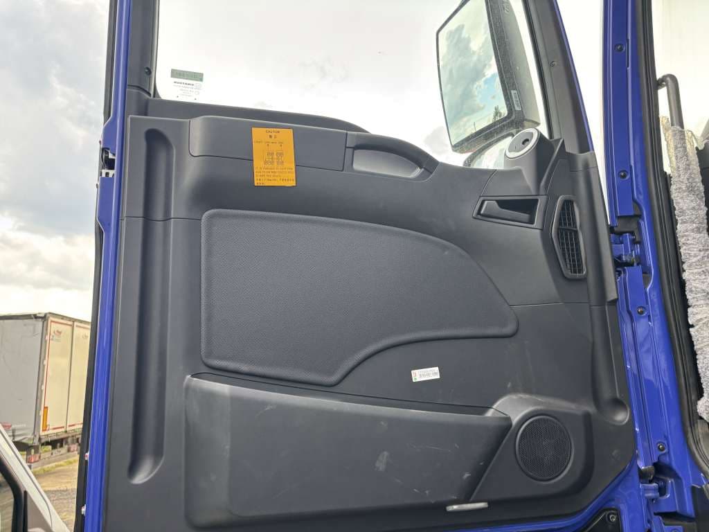 Sitrak C7H 6x4 Седельный тягач - 8