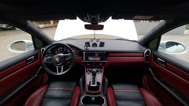 Porsche Cayenne - 5