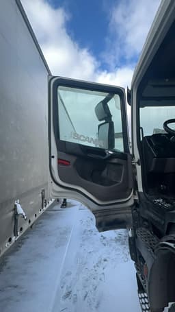 Scania P 8x4 Самосвал - 8