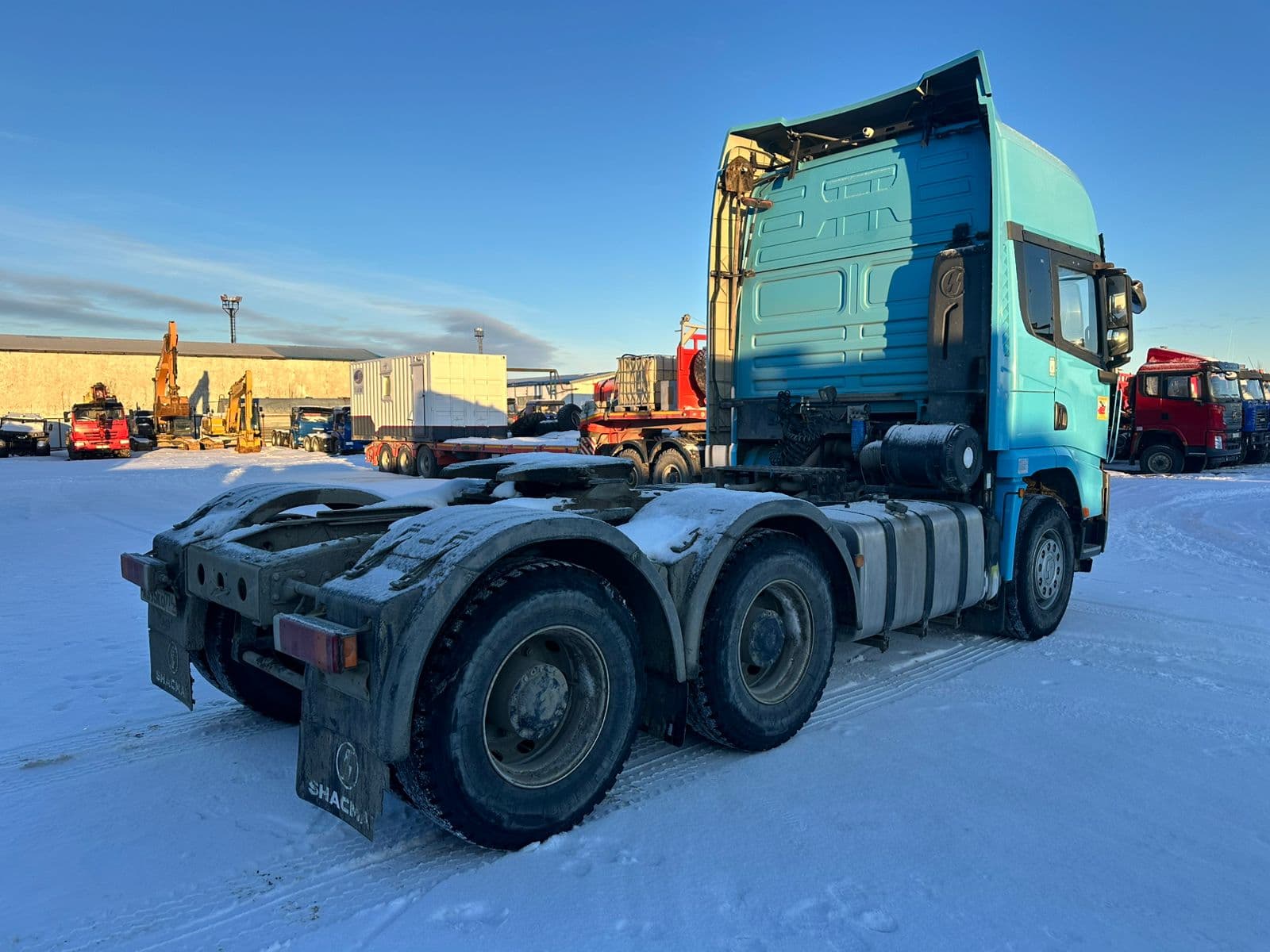 Shacman (Shaanxi) SX* 6x4 Седельный тягач - 3
