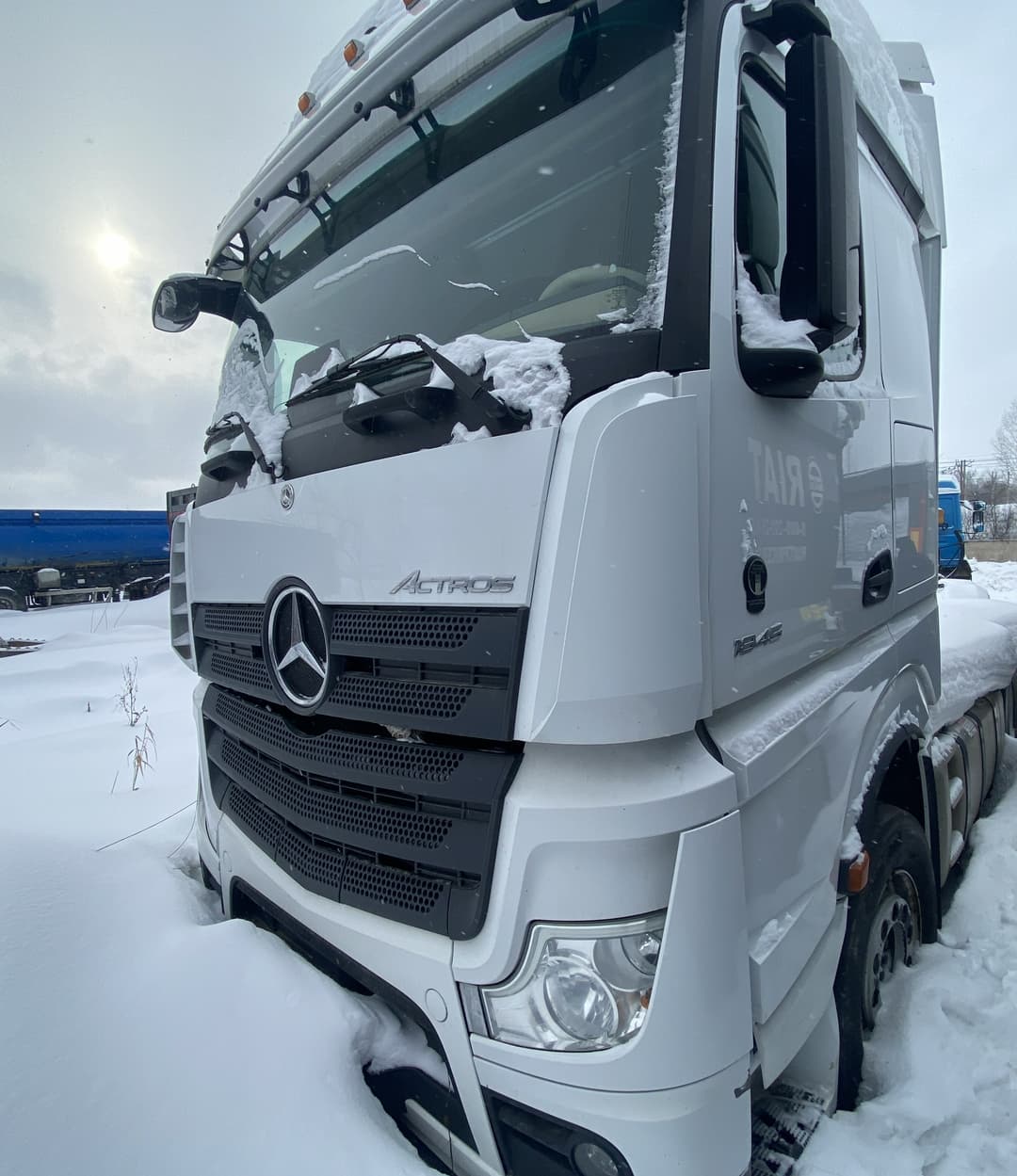 Mercedes-Benz Actros 4x2 Седельный тягач - 1