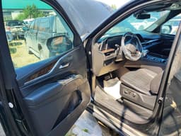 Cadillac Escalade - 6
