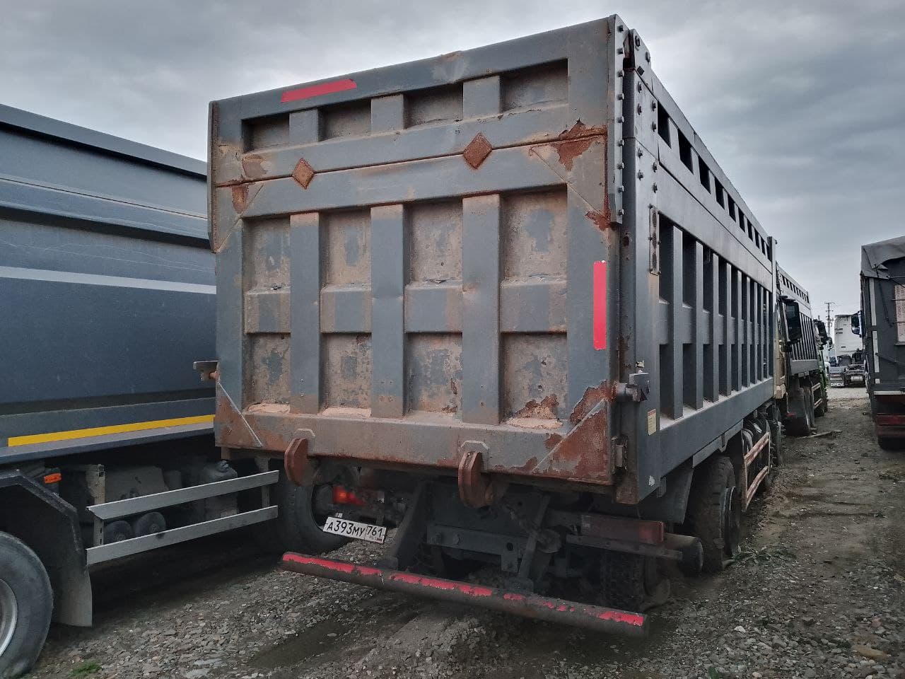 Shacman (Shaanxi) SX* 8x4 Самосвал - 3