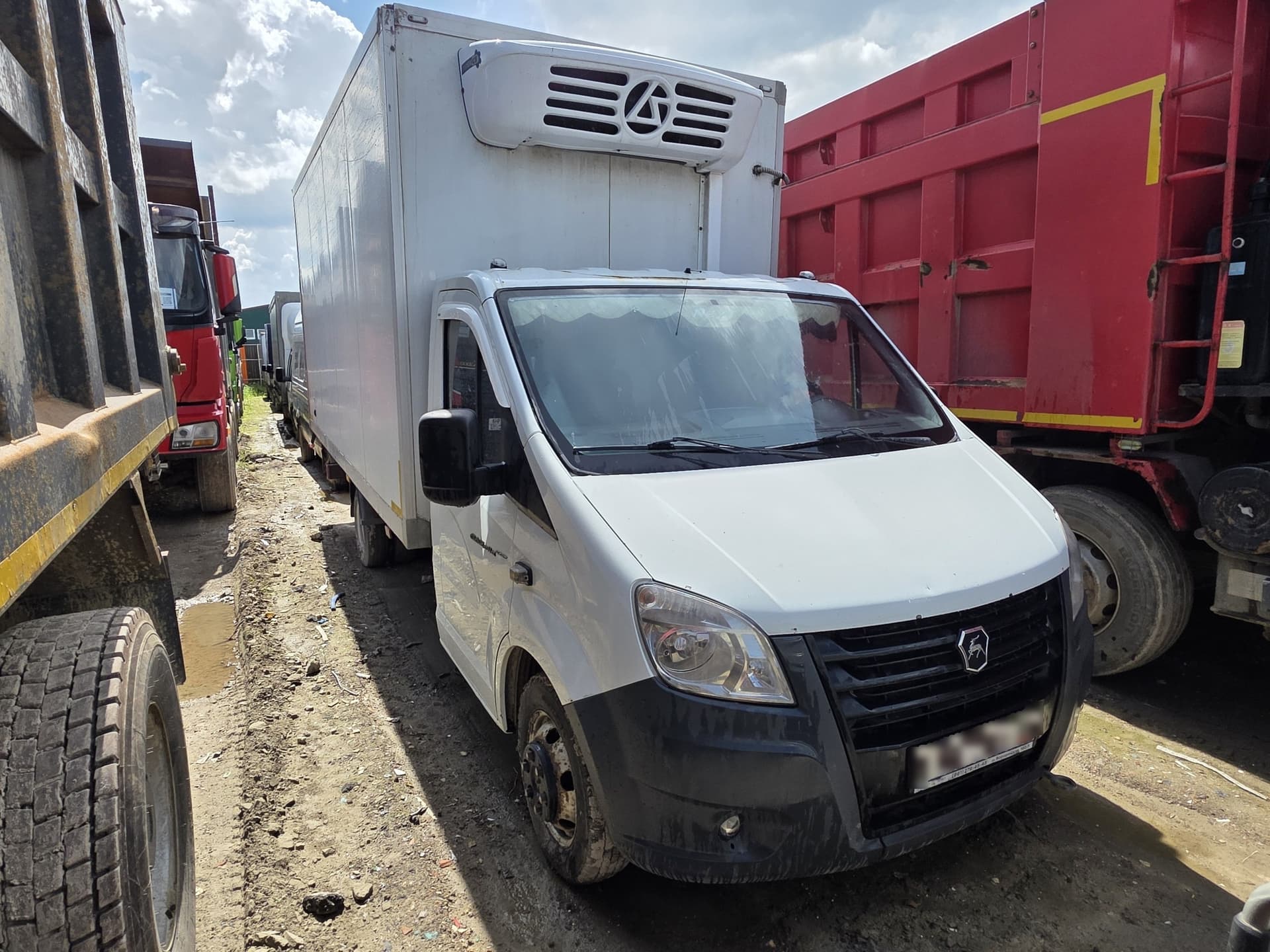 ГАЗ A21R22 Промтоварный фургон - 2