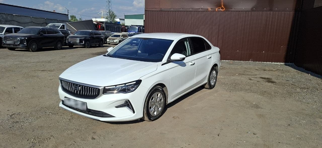 Geely EMGRAND - 1