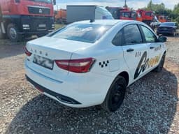Lada Vesta седан - 3