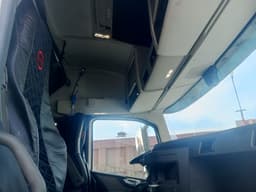 Volvo FM 6x4 Седельный тягач - 9