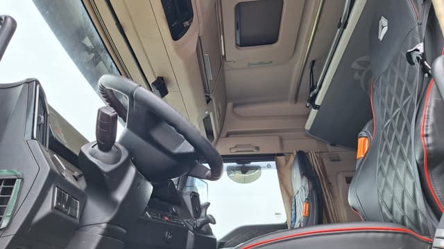 Sitrak C7H 4x2 Седельный тягач - 6