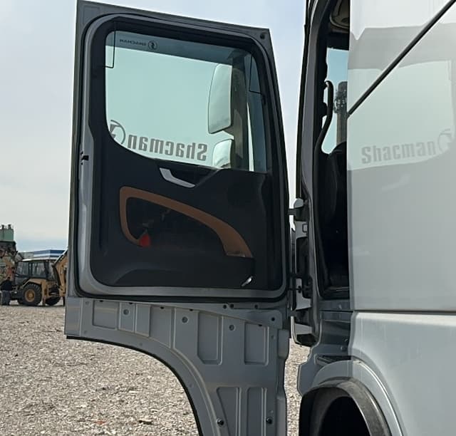 Shacman (Shaanxi) SX* 4x2 Седельный тягач - 7