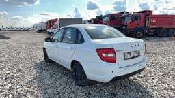 Lada Granta седан - 4