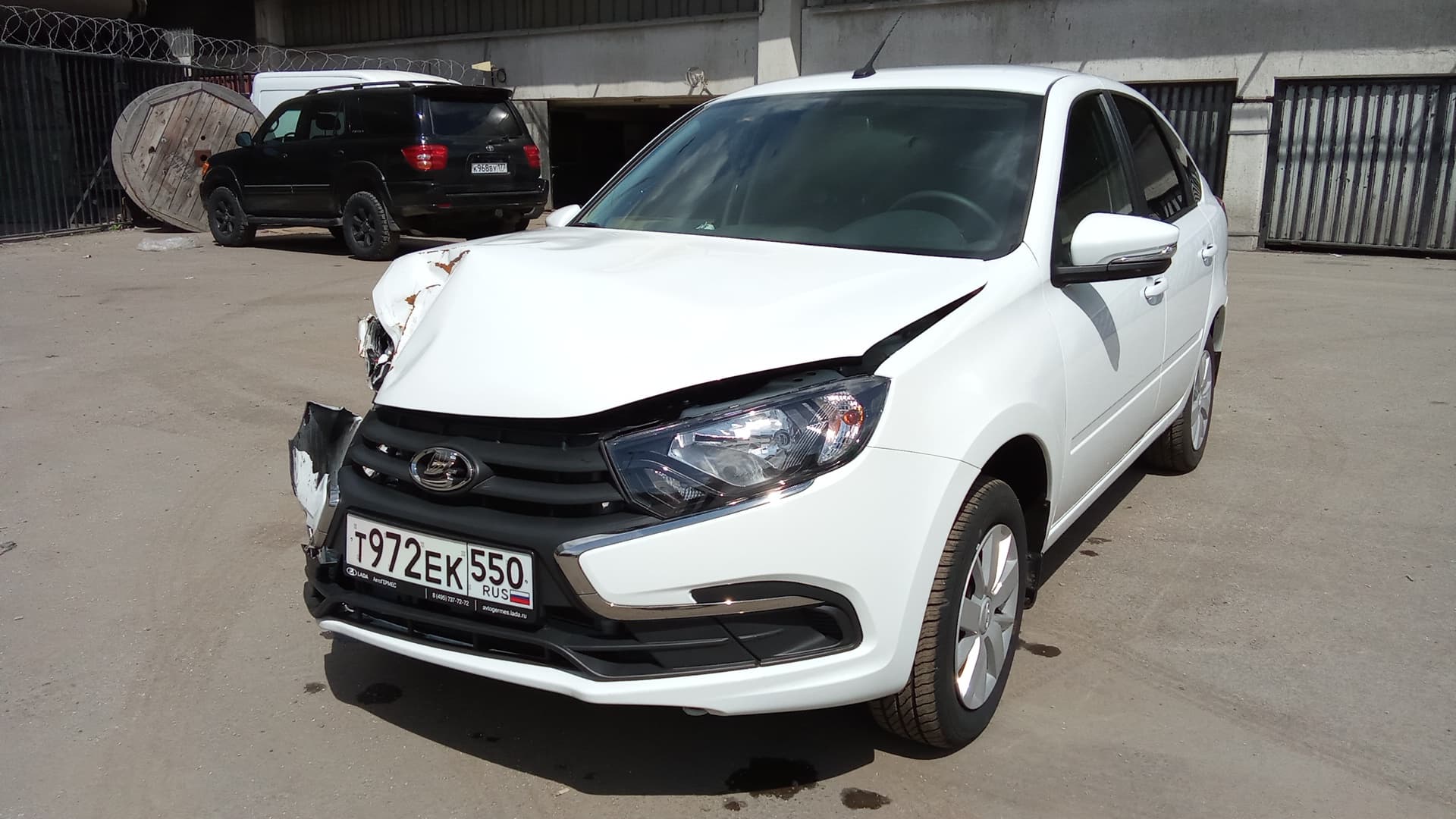 Lada Granta лифтбек - 1