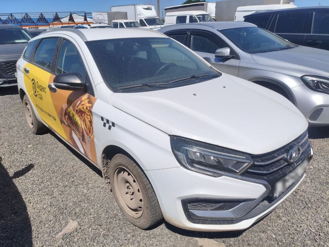 Lada Vesta SW - 2