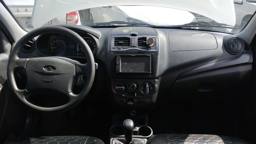 Lada Granta седан - 5