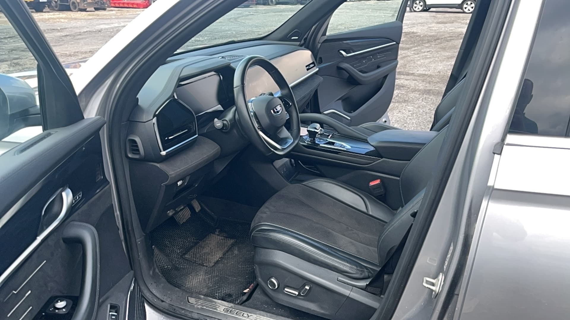 Geely Monjaro - 6