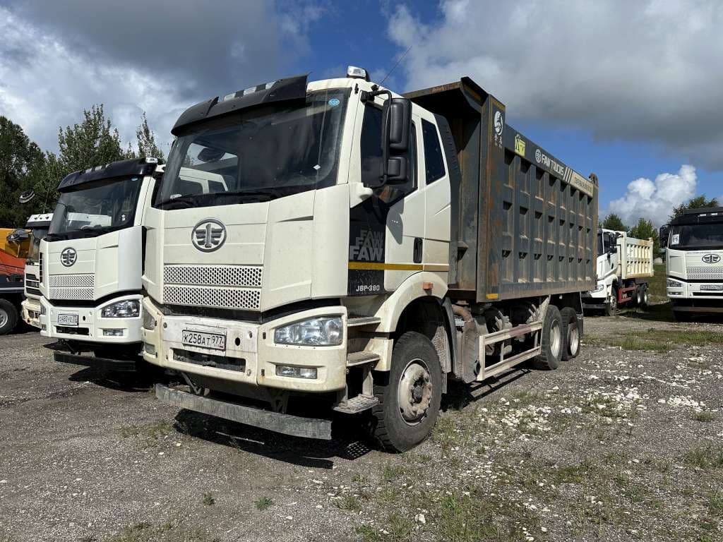 FAW J6* 6x4 Самосвал - 1