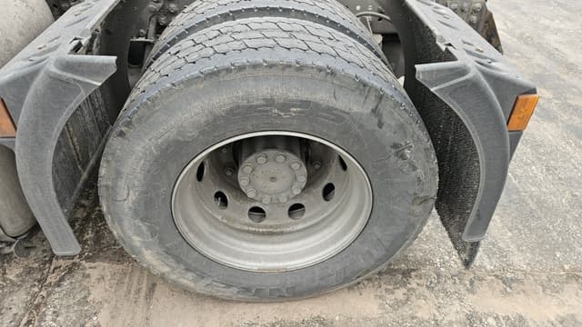 Камаз 54901 4x2 Седельный тягач - 9