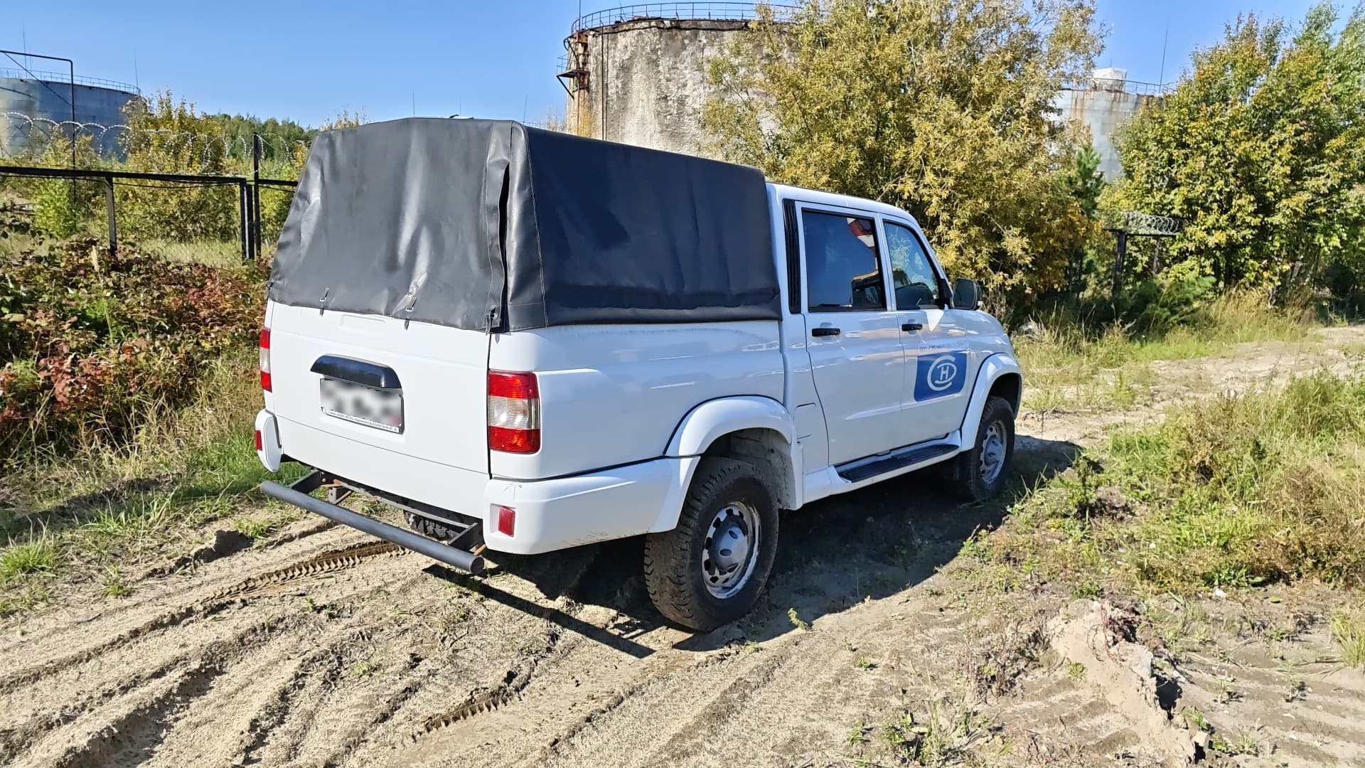 UAZ Pickup - 3