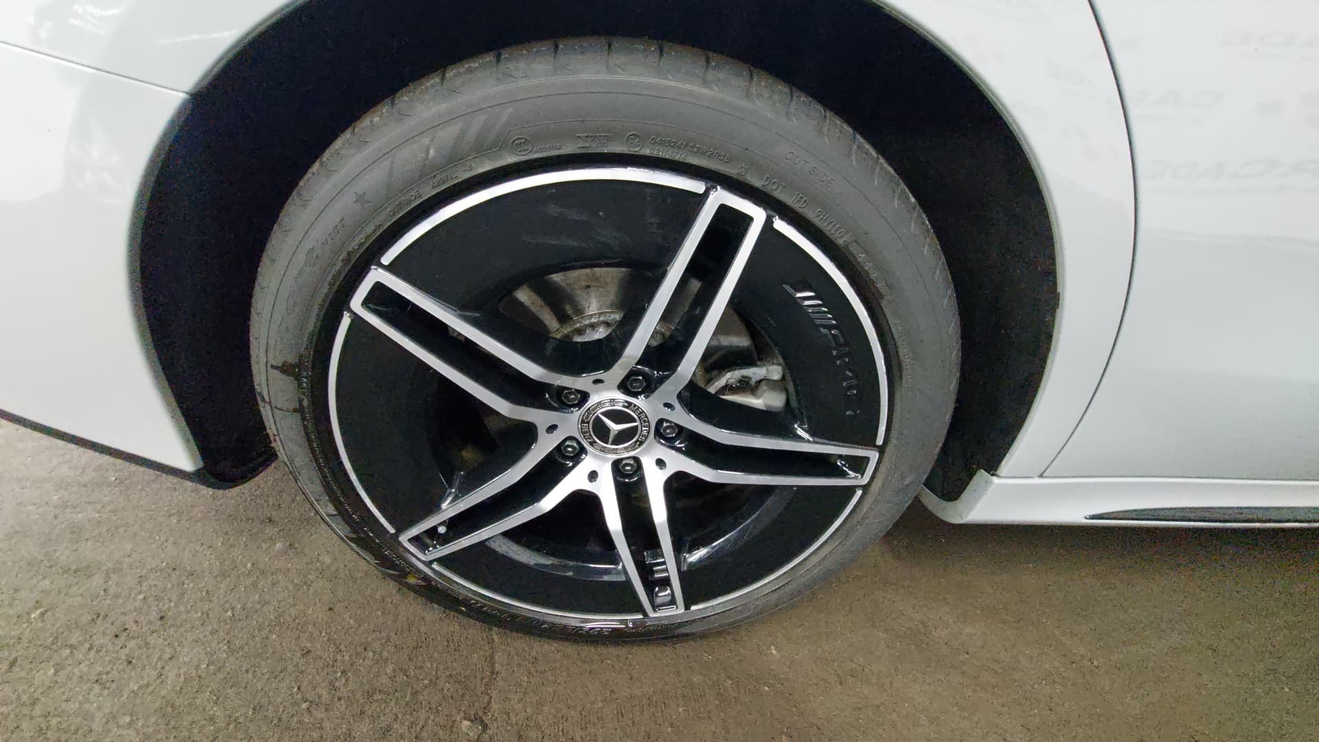 Mercedes-Benz E седан - 9