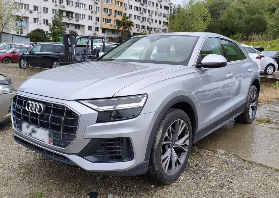 Audi Q8 - 1