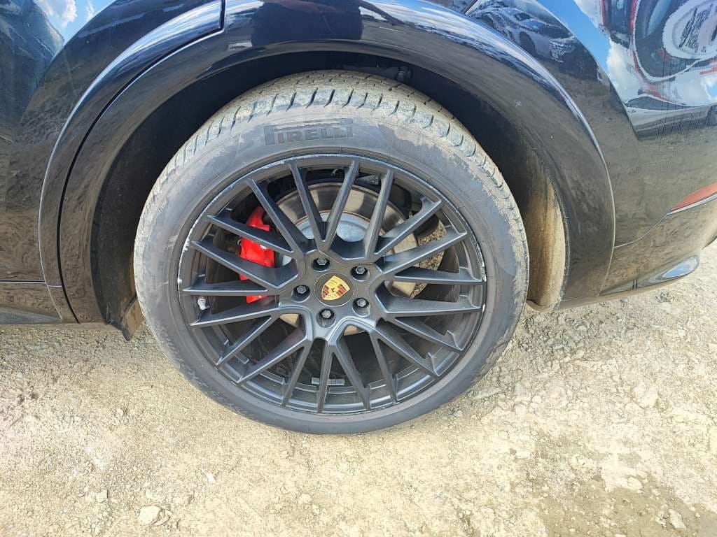Porsche Cayenne - 9
