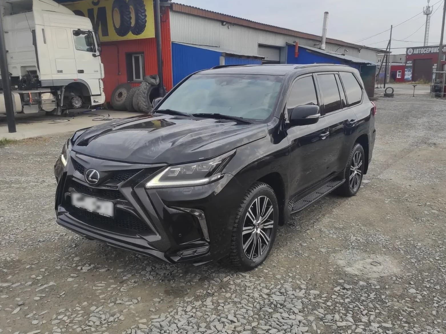 Lexus LX 450d - 1