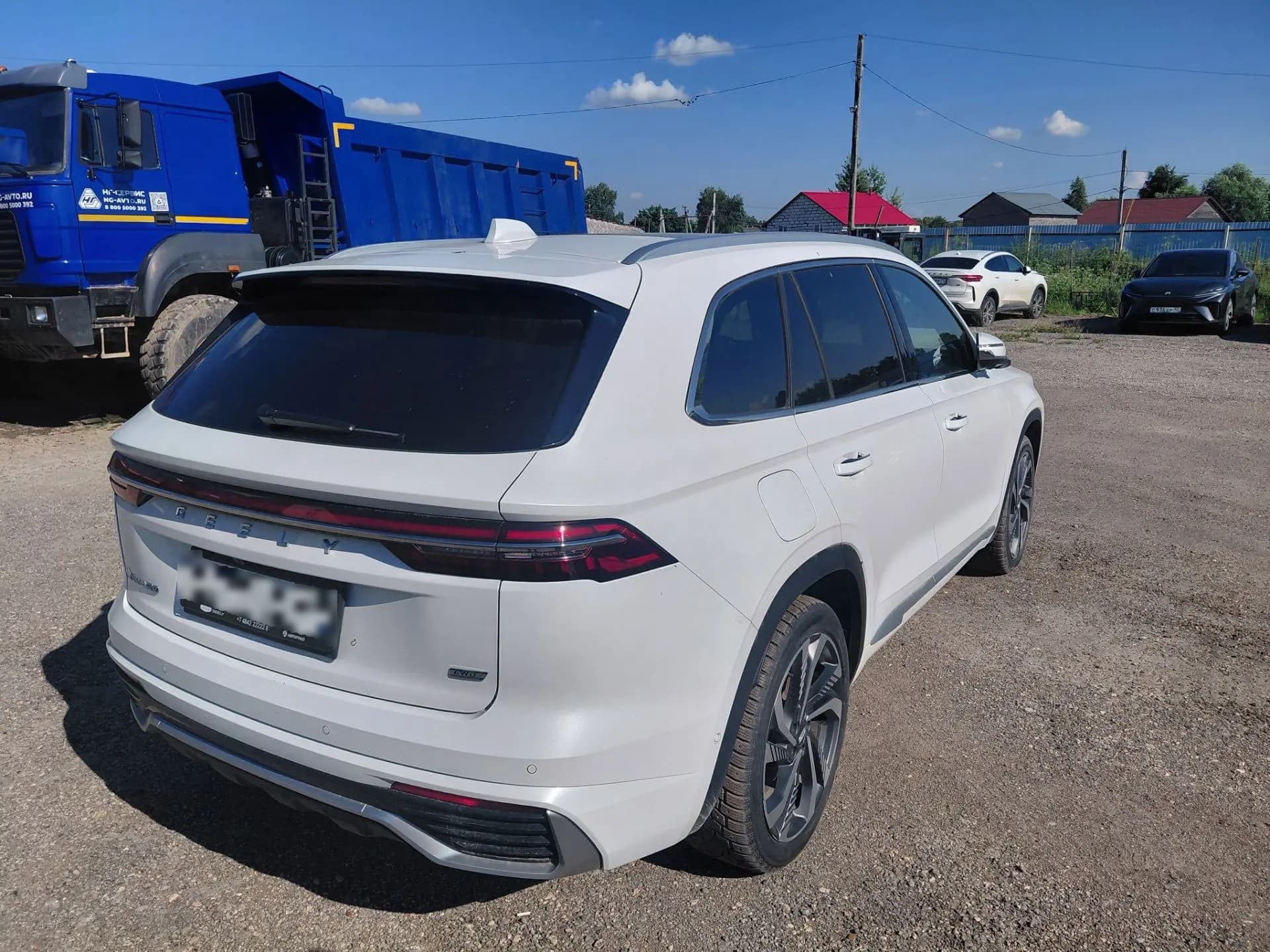 Geely Monjaro - 3