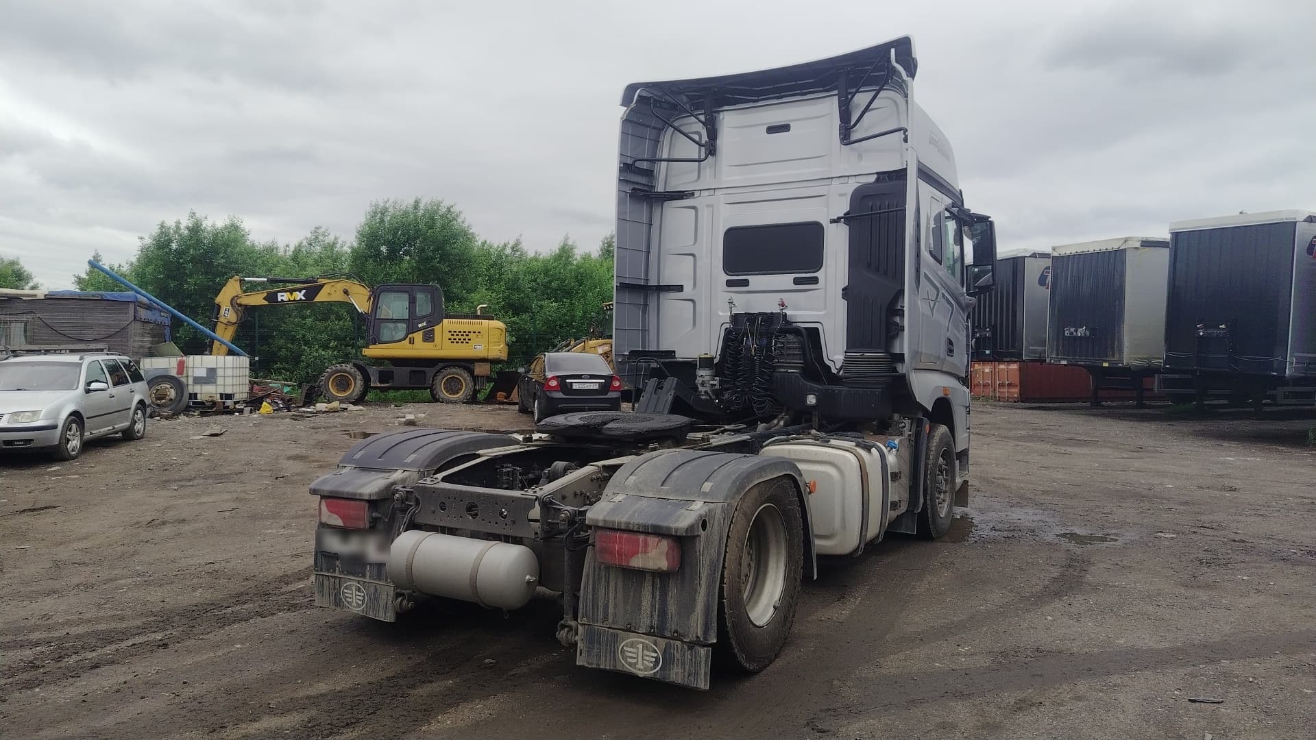 FAW J7 4x2 Седельный тягач - 3