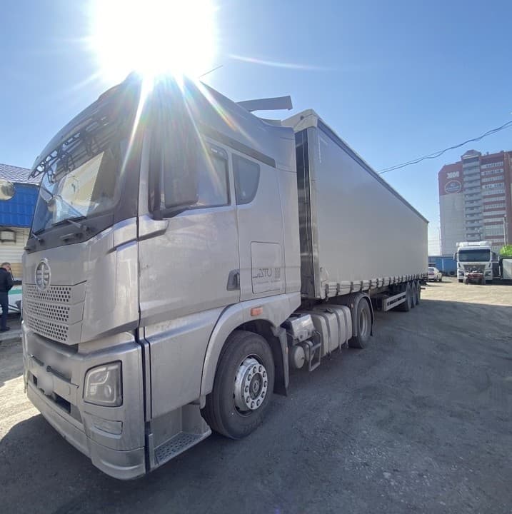 Тонар CA* на базе FAW JH6 4x2 Седельный тягач - 1