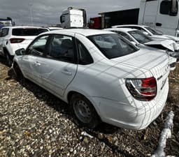 Lada Granta седан - 4