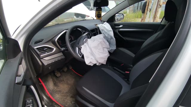Lada Vesta седан - 5