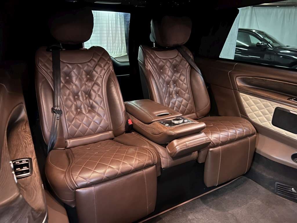 Mercedes-Benz V - 9
