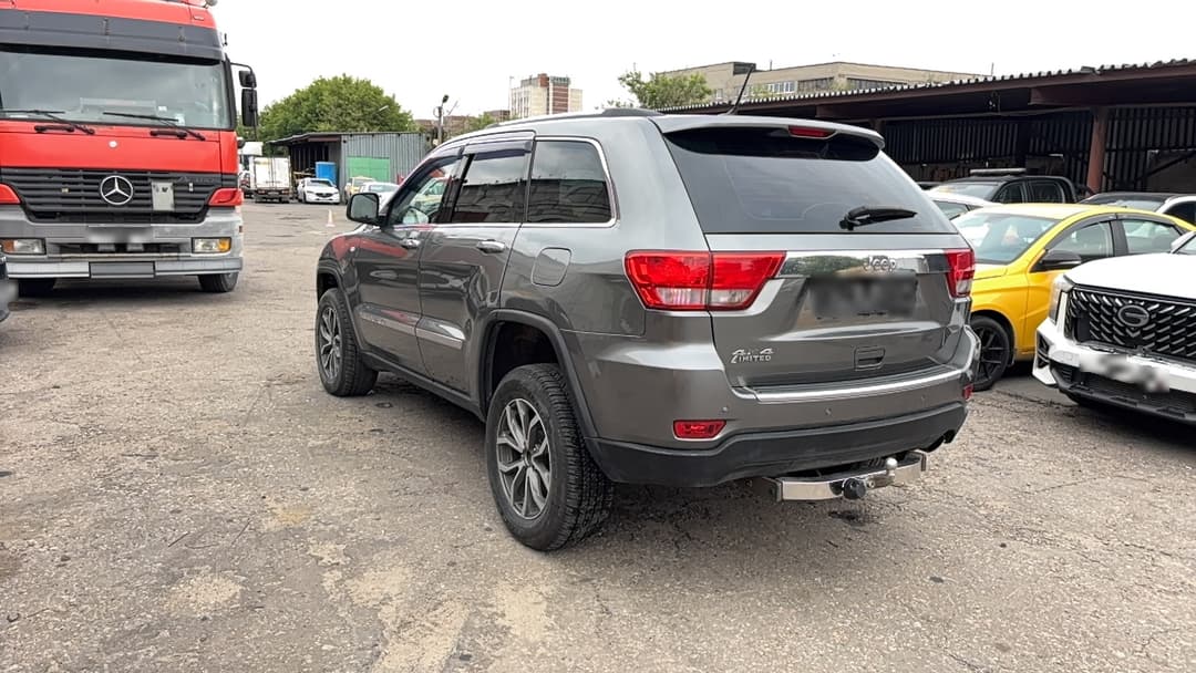 Jeep Grand Cherokee - 4