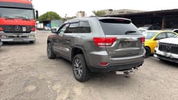 Jeep Grand Cherokee - 4