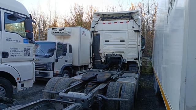 Sitrak C7H 4x2 Седельный тягач - 3