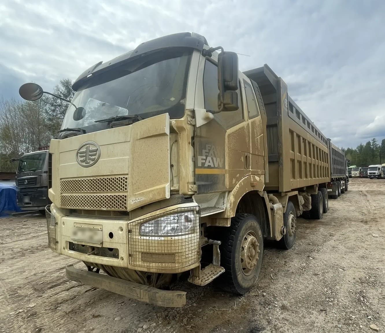 FAW J6 8x4 Самосвал - 1